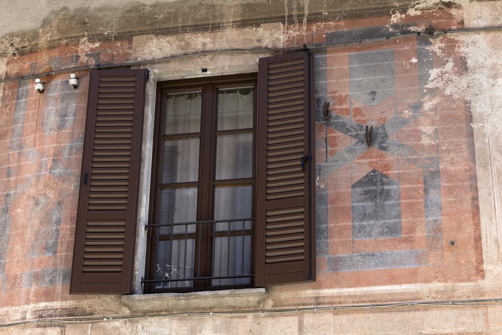 Hotel Dei Mai Intees Azzate